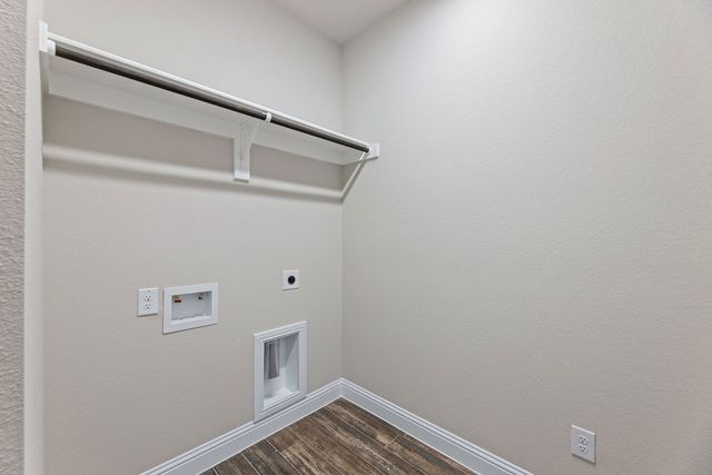 2106 Briarwood Drive, Bridgeport, TX 76426