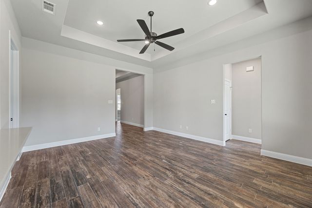 2106 Briarwood Drive, Bridgeport, TX 76426