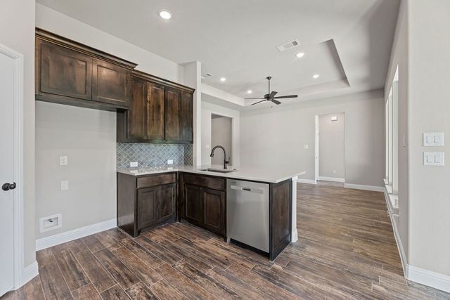 2106 Briarwood Drive, Bridgeport, TX 76426