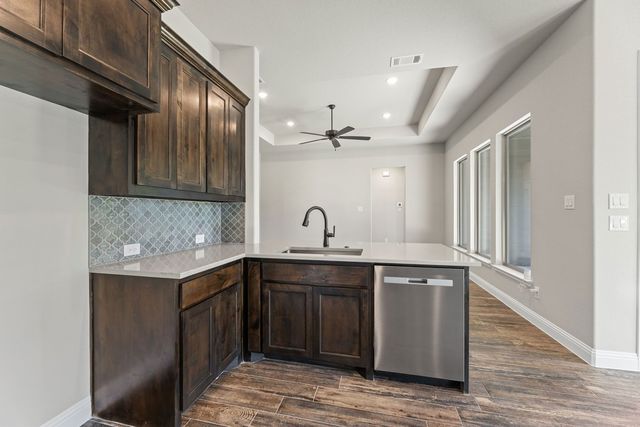 2106 Briarwood Drive, Bridgeport, TX 76426