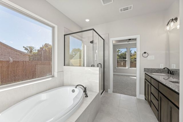 2106 Briarwood Drive, Bridgeport, TX 76426
