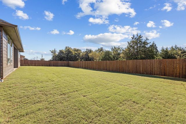 2106 Briarwood Drive, Bridgeport, TX 76426
