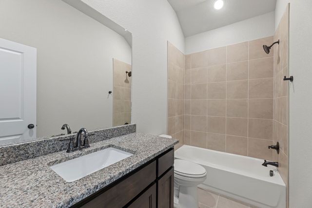 2106 Briarwood Drive, Bridgeport, TX 76426