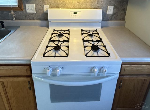 2104 Grand Avenue, Middletown, OH 45044