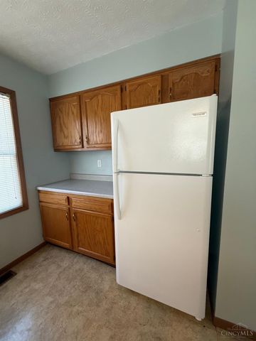 2104 Grand Avenue, Middletown, OH 45044