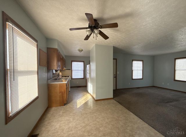 2104 Grand Avenue, Middletown, OH 45044