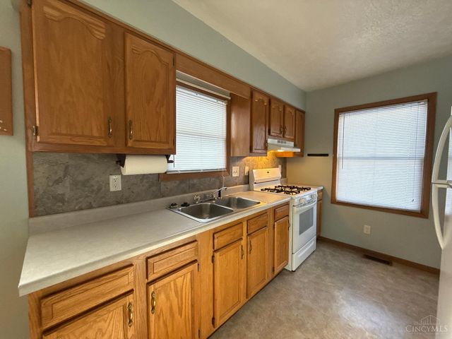 2104 Grand Avenue, Middletown, OH 45044