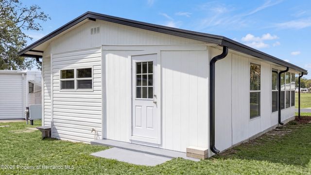 9569 Gray Fox Drive, Weeki Wachee, FL 34613