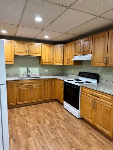 16 Richards Ave 106, North Attleboro, MA 02760