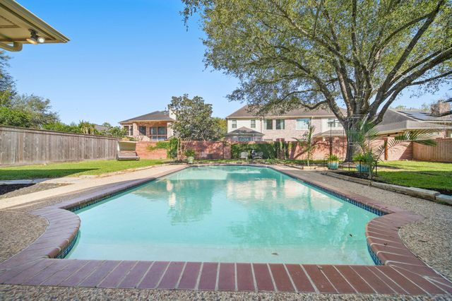 43 Harbor View Drive, Sugar Land, TX 77479