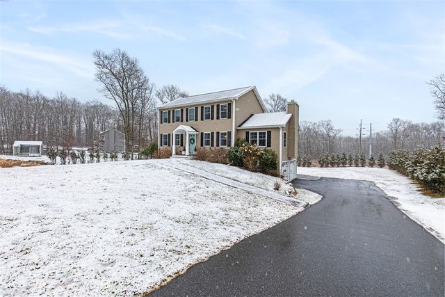 56 Harbor Ridge Lane, Tiverton, RI 02878