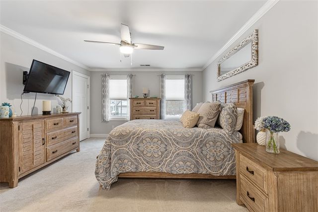 56 Harbor Ridge Lane, Tiverton, RI 02878