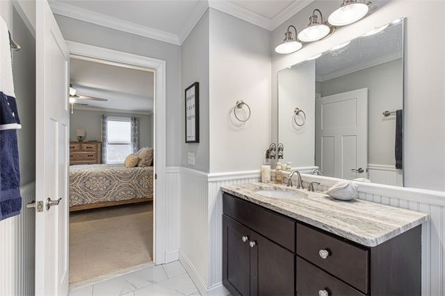 56 Harbor Ridge Lane, Tiverton, RI 02878