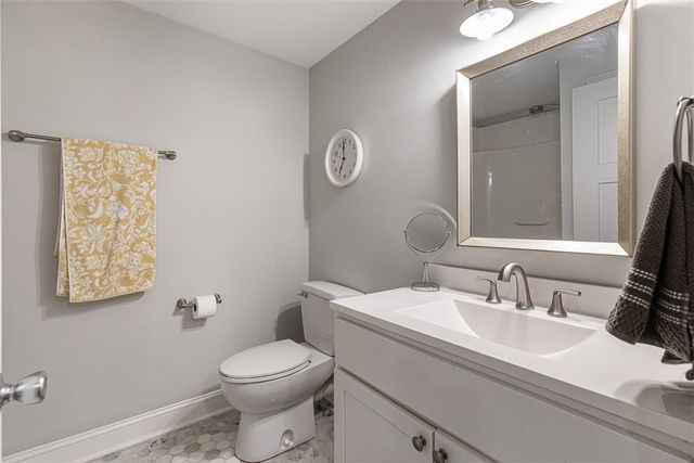 56 Harbor Ridge Lane, Tiverton, RI 02878