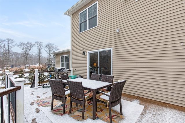56 Harbor Ridge Lane, Tiverton, RI 02878