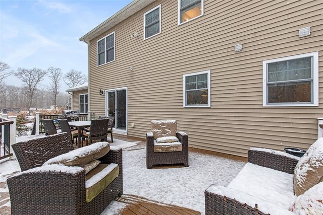 56 Harbor Ridge Lane, Tiverton, RI 02878