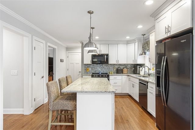 56 Harbor Ridge Lane, Tiverton, RI 02878