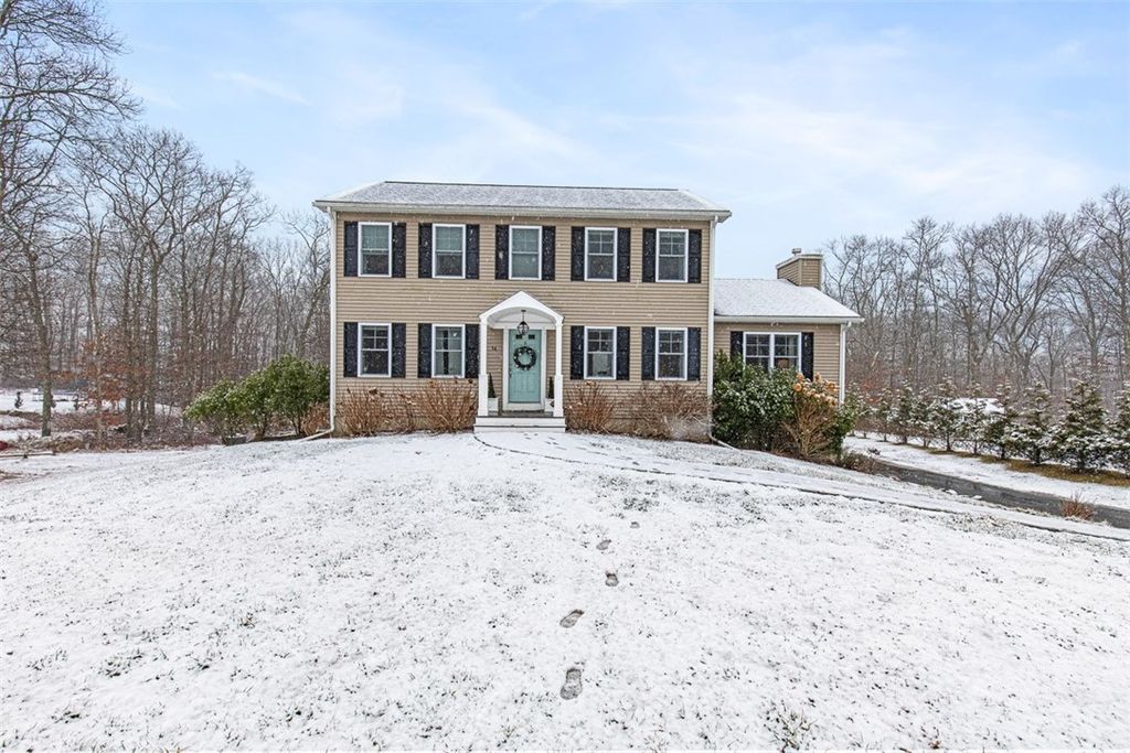 56 Harbor Ridge Lane, Tiverton, RI 02878