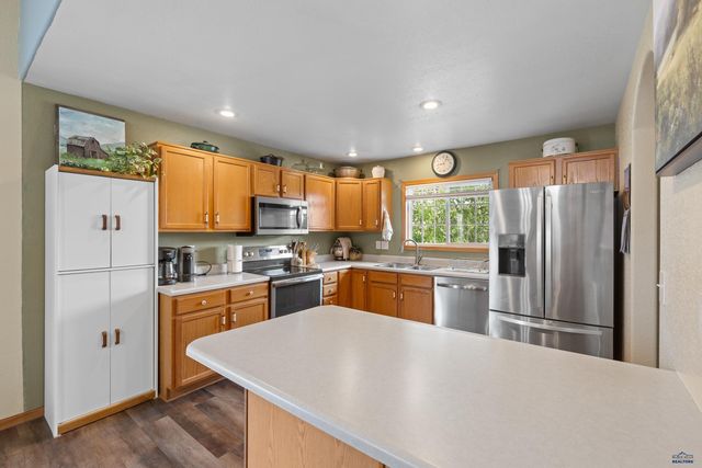 587 STEALTH LN, Box Elder, SD 57719