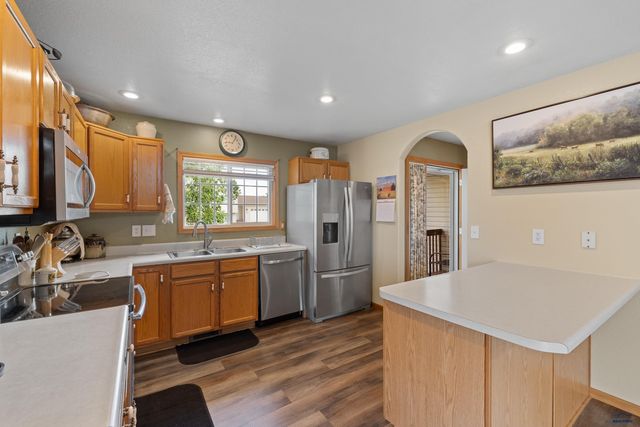 587 STEALTH LN, Box Elder, SD 57719