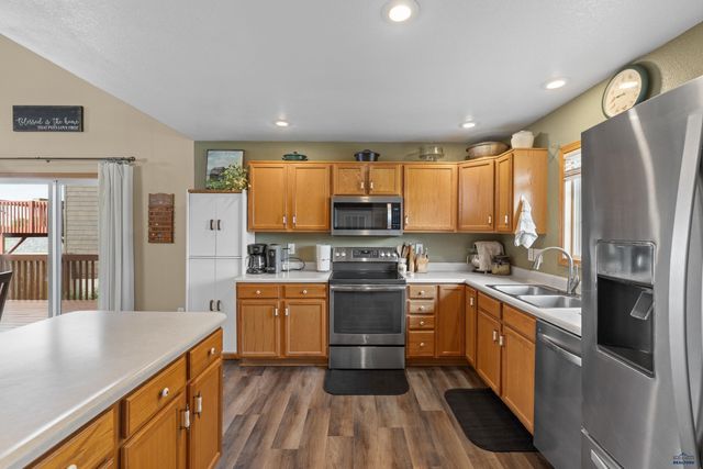 587 STEALTH LN, Box Elder, SD 57719