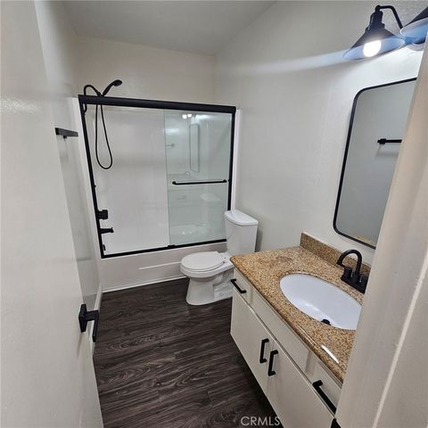 209 S Prospect Avenue 105, Redondo Beach, CA 90277