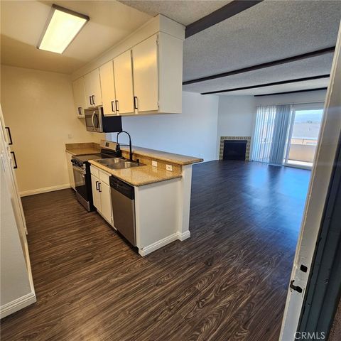 209 S Prospect Avenue 105, Redondo Beach, CA 90277