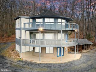 308 BRUSH LEAF LN, Mount Jackson, VA 22842