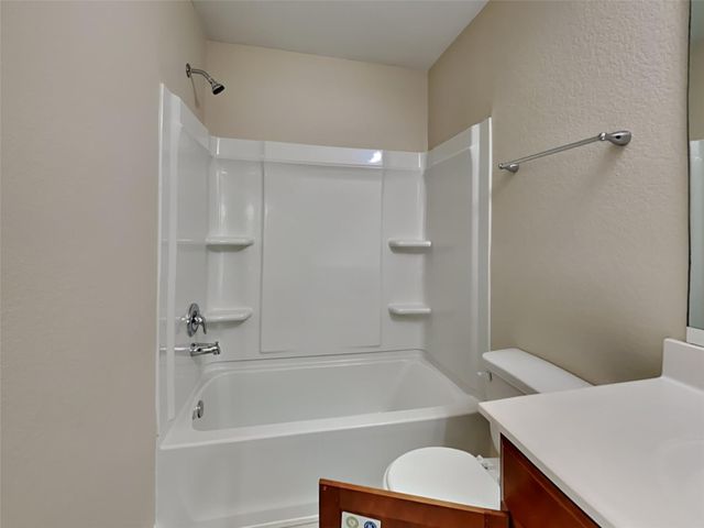 729 Totem Trail Drive, La Marque, TX 77568