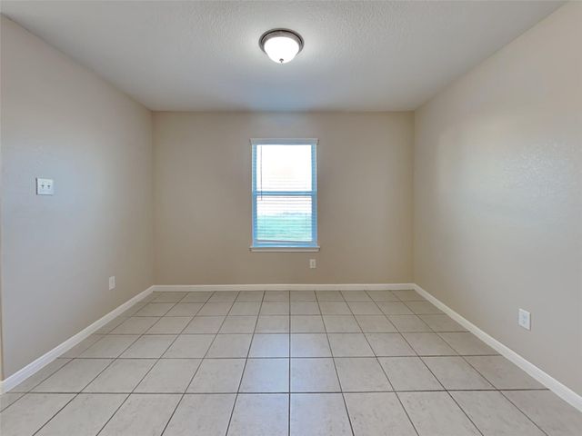 729 Totem Trail Drive, La Marque, TX 77568