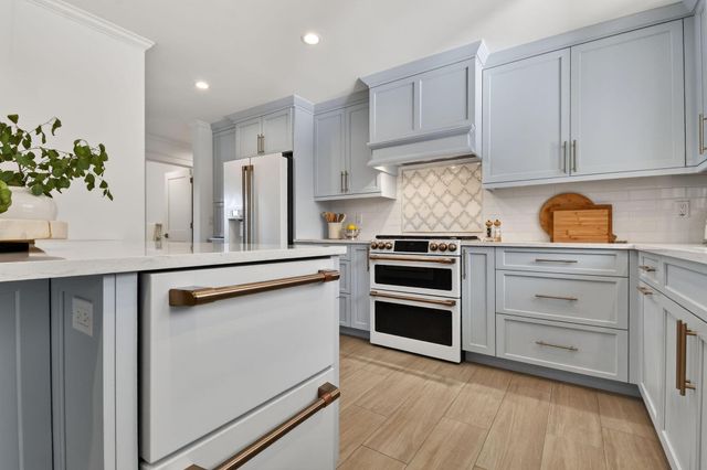 700 Lakeside Circle, North Palm Beach, FL 33408