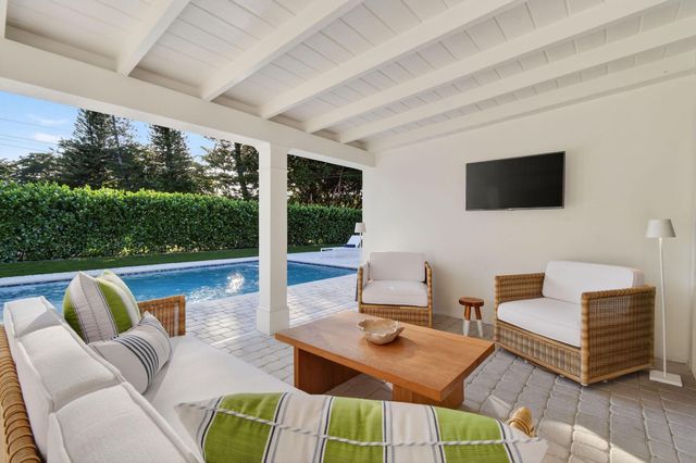 700 Lakeside Circle, North Palm Beach, FL 33408