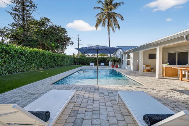 700 Lakeside Circle, North Palm Beach, FL 33408