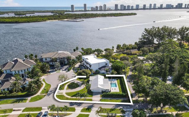 700 Lakeside Circle, North Palm Beach, FL 33408