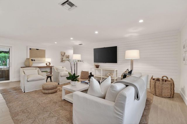 700 Lakeside Circle, North Palm Beach, FL 33408