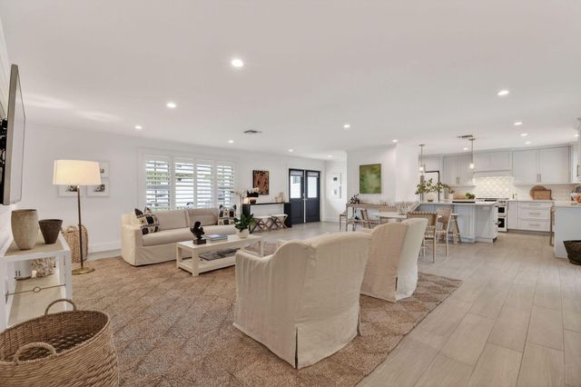 700 Lakeside Circle, North Palm Beach, FL 33408