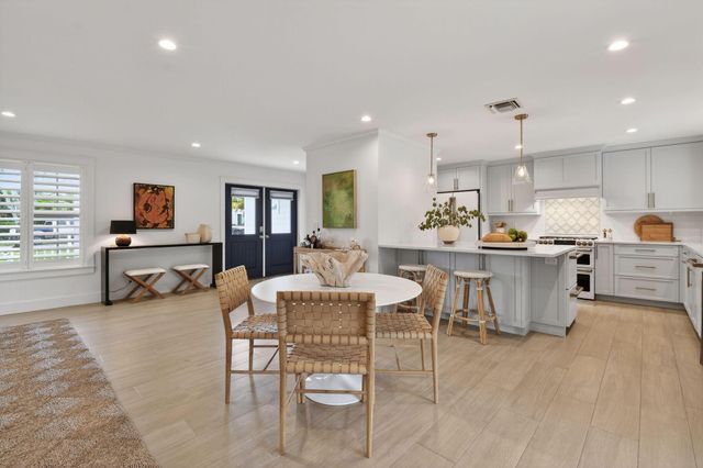 700 Lakeside Circle, North Palm Beach, FL 33408