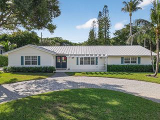 700 Lakeside Circle, North Palm Beach, FL 33408