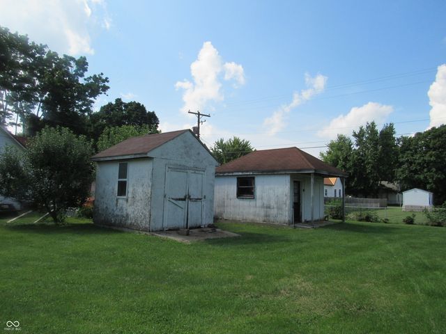 204 E Walnut Street, Waynetown, IN 47990