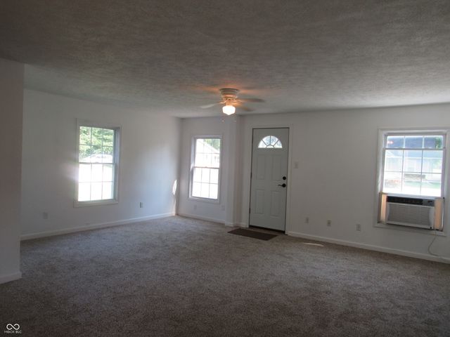 204 E Walnut Street, Waynetown, IN 47990