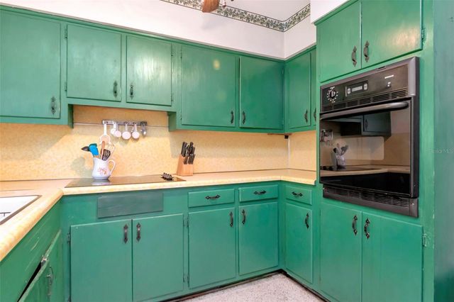 230 MILWAUKEE AVENUE, Dunedin, FL 34698