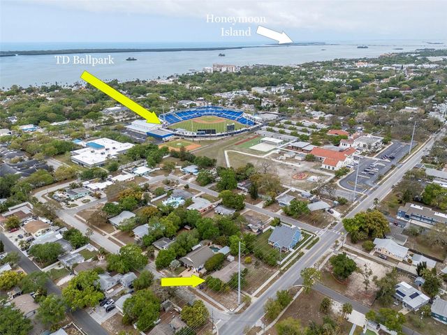 230 MILWAUKEE AVENUE, Dunedin, FL 34698
