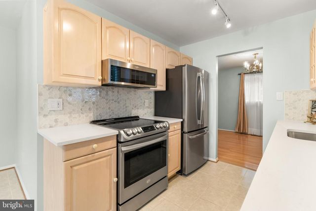 1008 JULIAN PL, Rockville, MD 20852