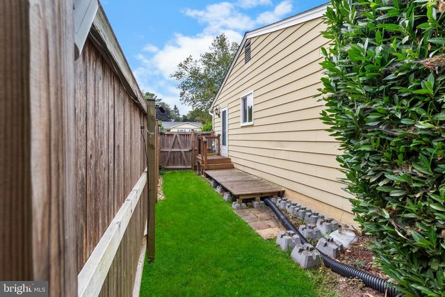 1008 JULIAN PL, Rockville, MD 20852