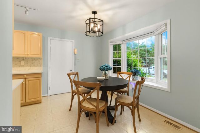 1008 JULIAN PL, Rockville, MD 20852