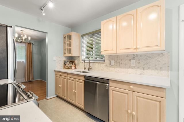 1008 JULIAN PL, Rockville, MD 20852