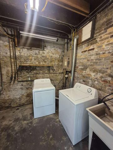 2028 W Michigan STREET, Milwaukee, WI 53233
