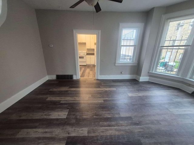 2028 W Michigan STREET, Milwaukee, WI 53233