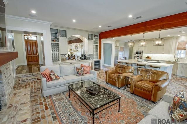 18321 N Mission Hills Ave, Baton Rouge, LA 70810