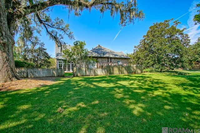 18321 N Mission Hills Ave, Baton Rouge, LA 70810